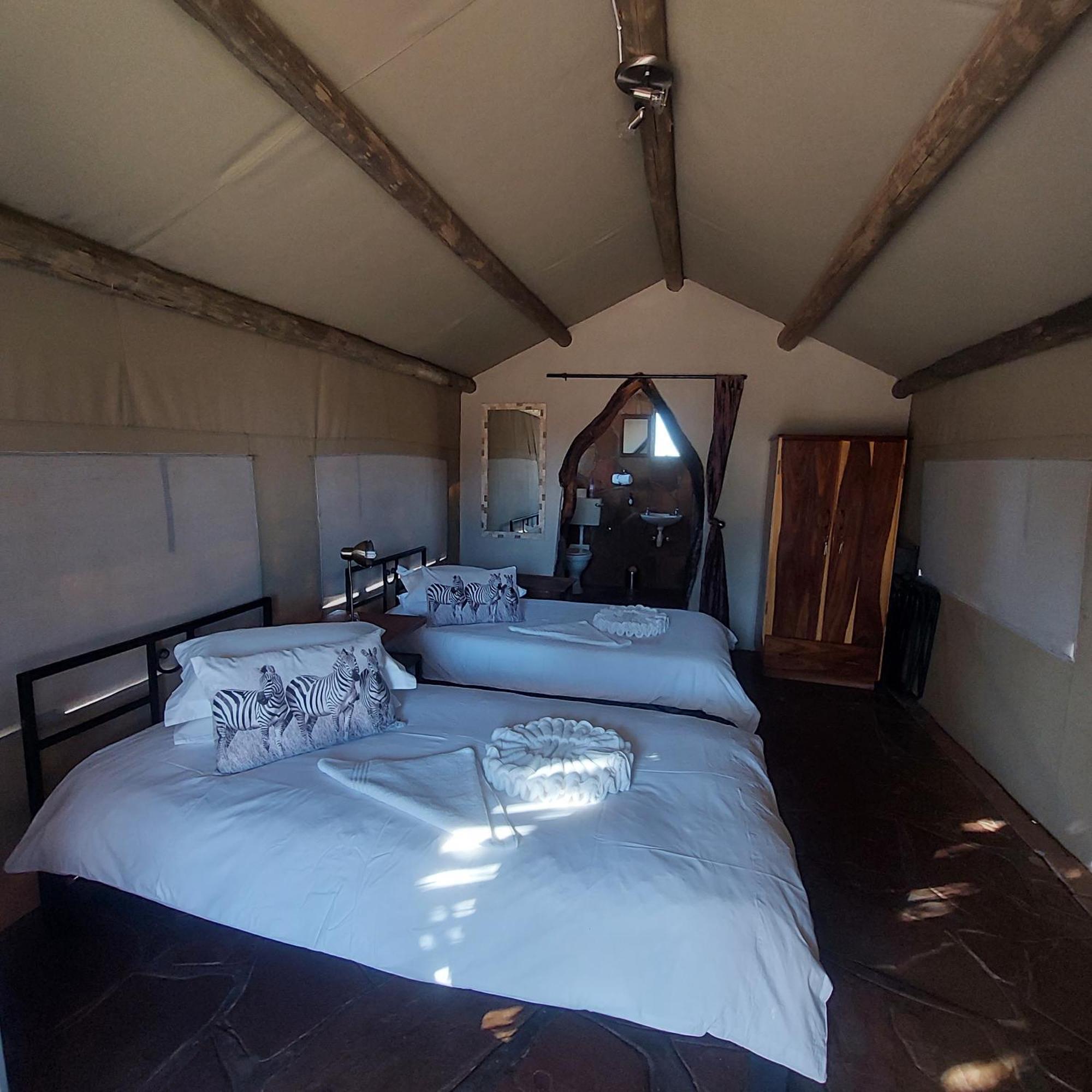 Torgos Lodge Koës Buitenkant foto